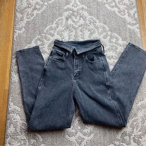 Hollister Ultra High Rise Mom Jean
